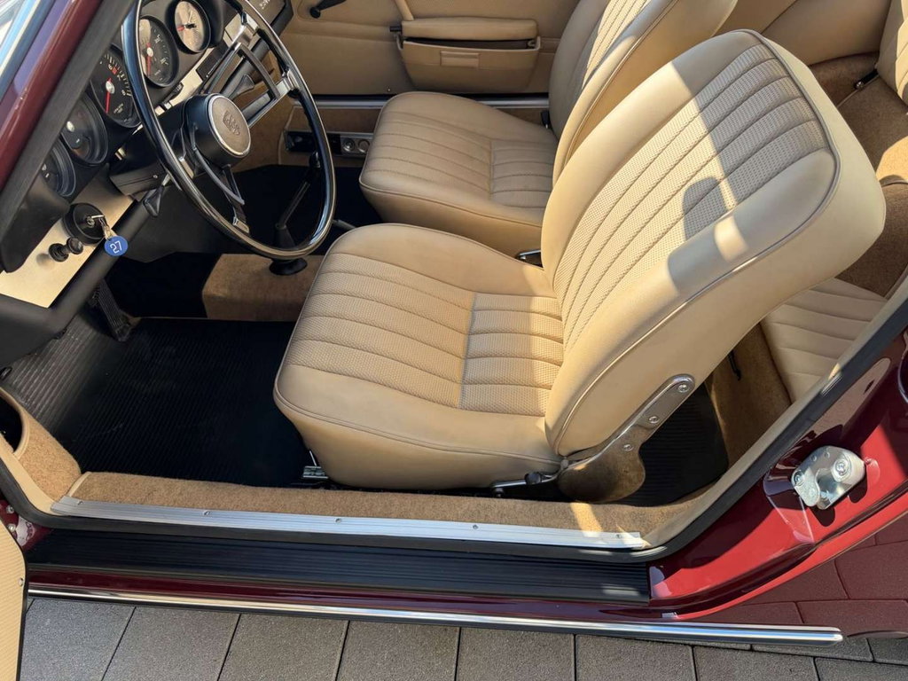 Porsche 911 T