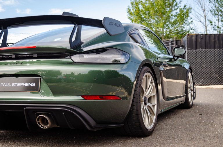 Porsche 718 Cayman GT4 RS