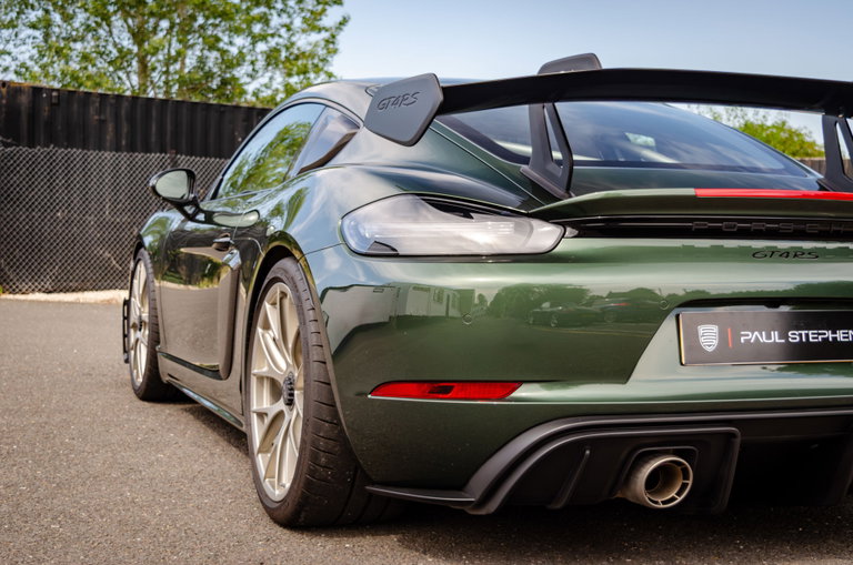 Porsche 718 Cayman GT4 RS