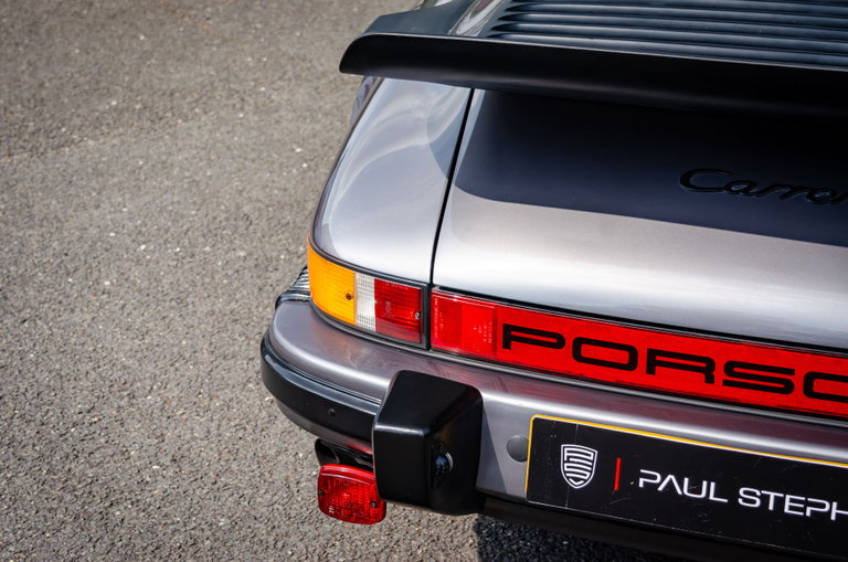 Porsche 911 Carrera 3.2