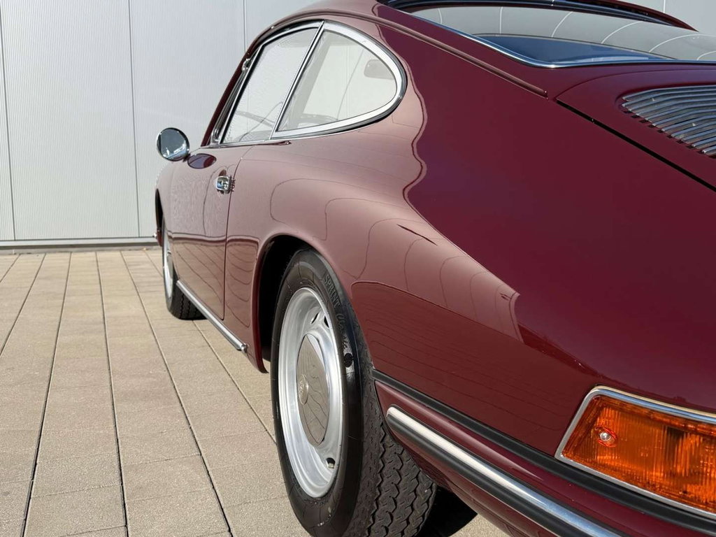 Porsche 911 T