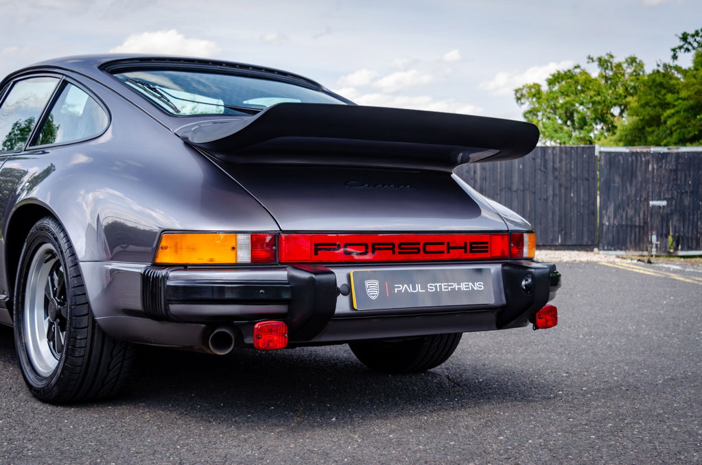 Porsche 911 Carrera 3.2