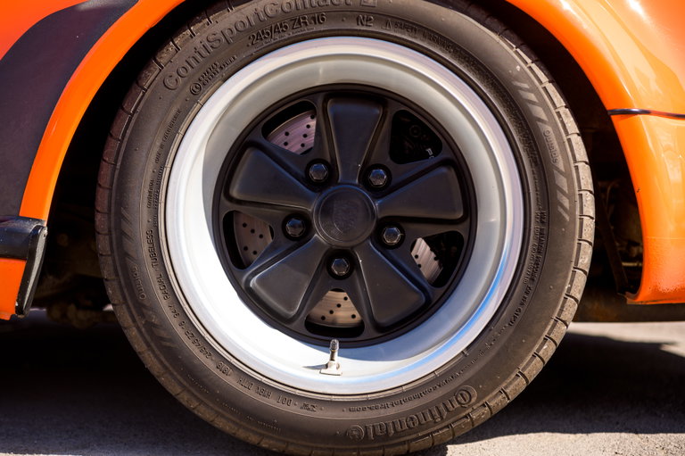 Porsche 911 Turbo 3.3
