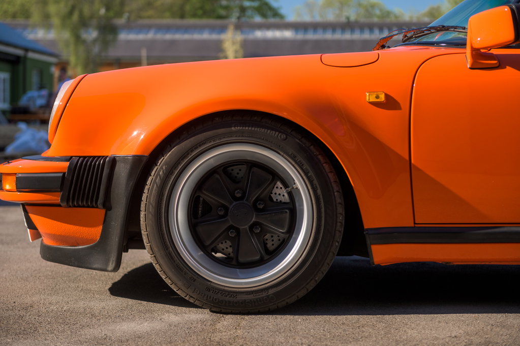 Porsche 911 Turbo 3.3