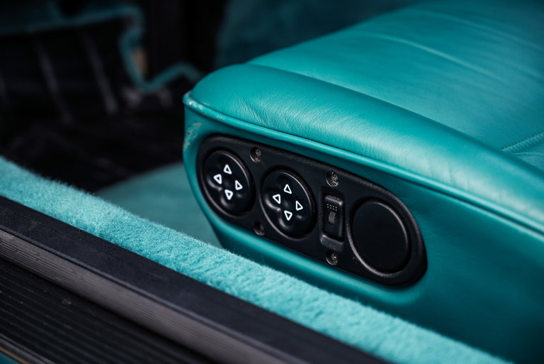 Porsche 964 Carrera 2 Cabrio WTL