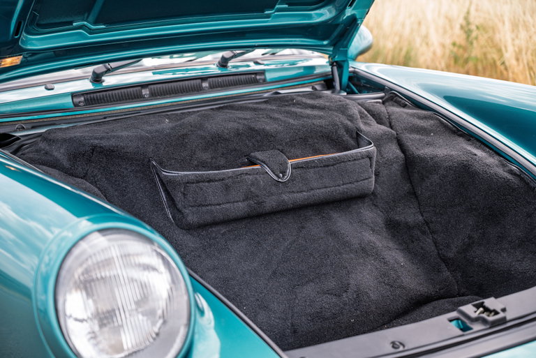 Porsche 964 Carrera 2 Cabrio WTL
