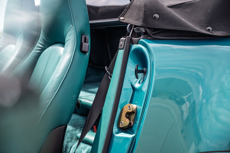 Porsche 964 Carrera 2 Cabrio WTL