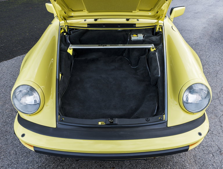 Porsche 911 Carrera 3.2 Speedster
