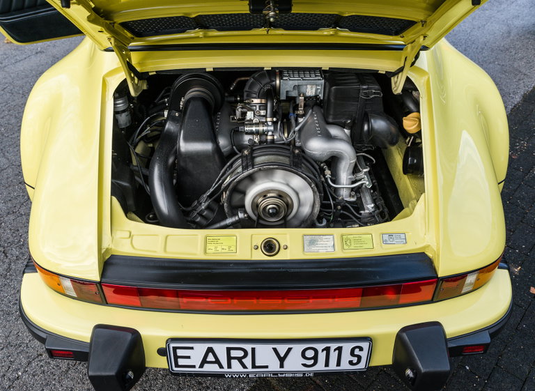 Porsche 911 Carrera 3.2 Speedster