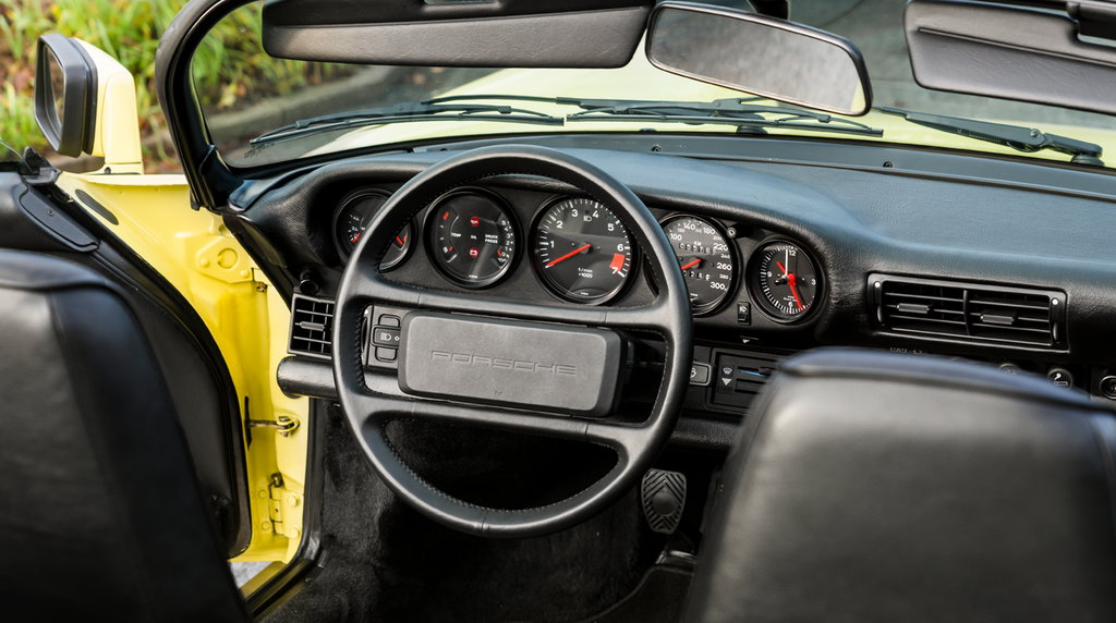 Porsche 911 Carrera 3.2 Speedster