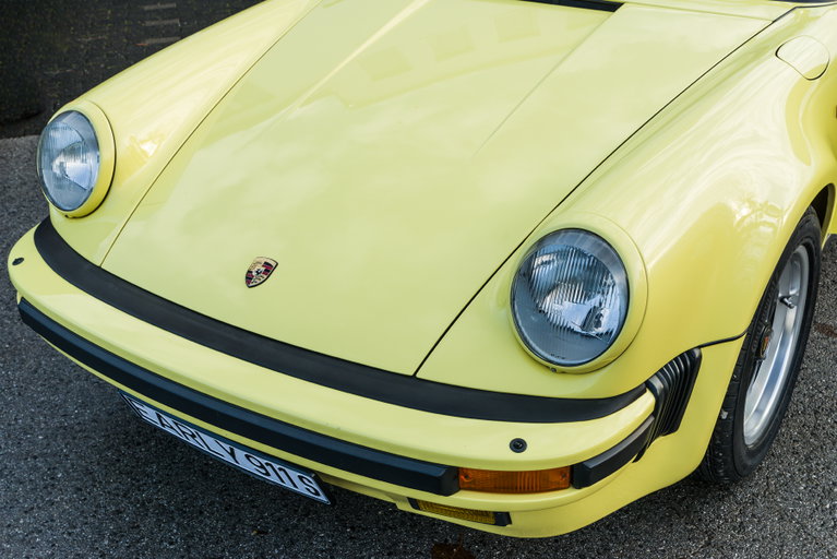 Porsche 911 Carrera 3.2 Speedster