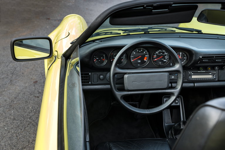 Porsche 911 Carrera 3.2 Speedster