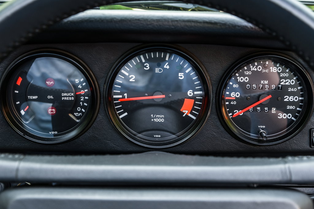 Porsche 911 Carrera 3.2 Speedster