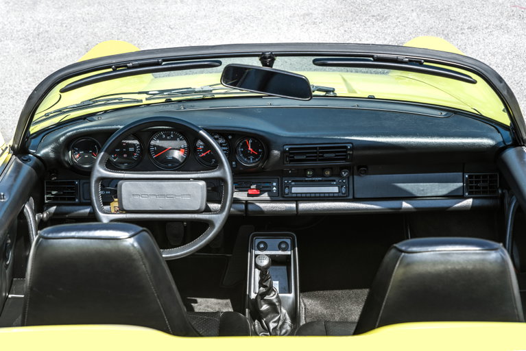 Porsche 911 Carrera 3.2 Speedster