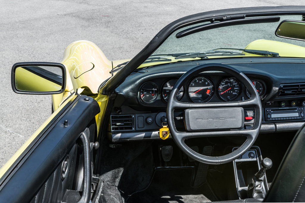 Porsche 911 Carrera 3.2 Speedster