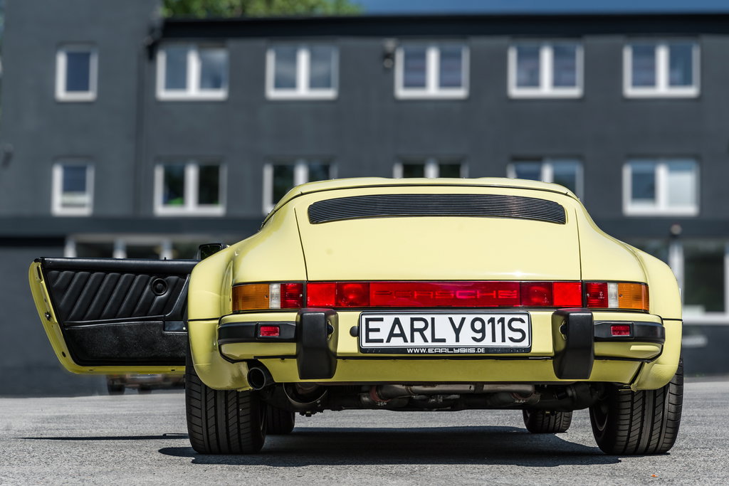 Porsche 911 Carrera 3.2 Speedster