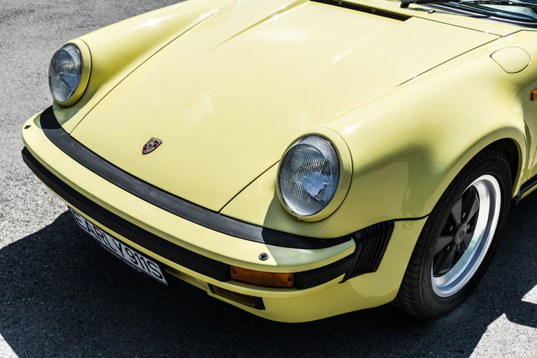 Porsche 911 Carrera 3.2 Speedster
