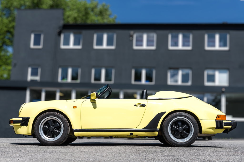 Porsche 911 Carrera 3.2 Speedster