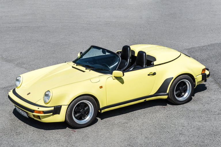 Porsche 911 Carrera 3.2 Speedster