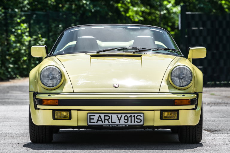 Porsche 911 Carrera 3.2 Speedster