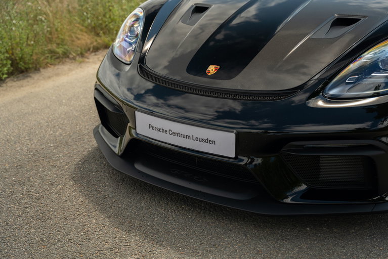 Porsche 718 Cayman GT4 RS
