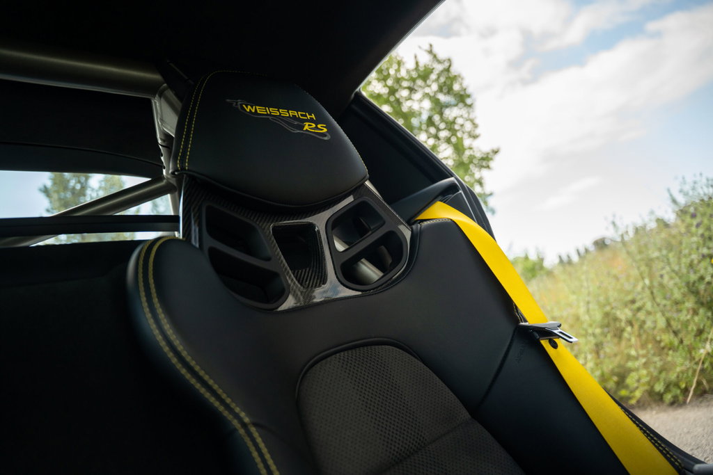 Porsche 718 Cayman GT4 RS