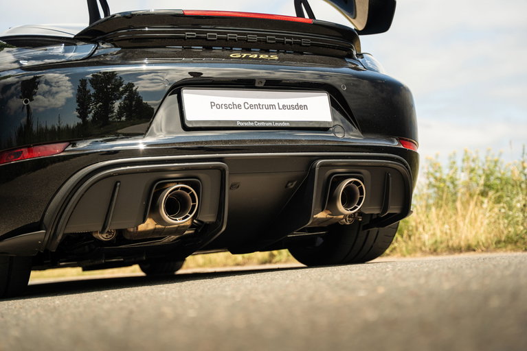Porsche 718 Cayman GT4 RS