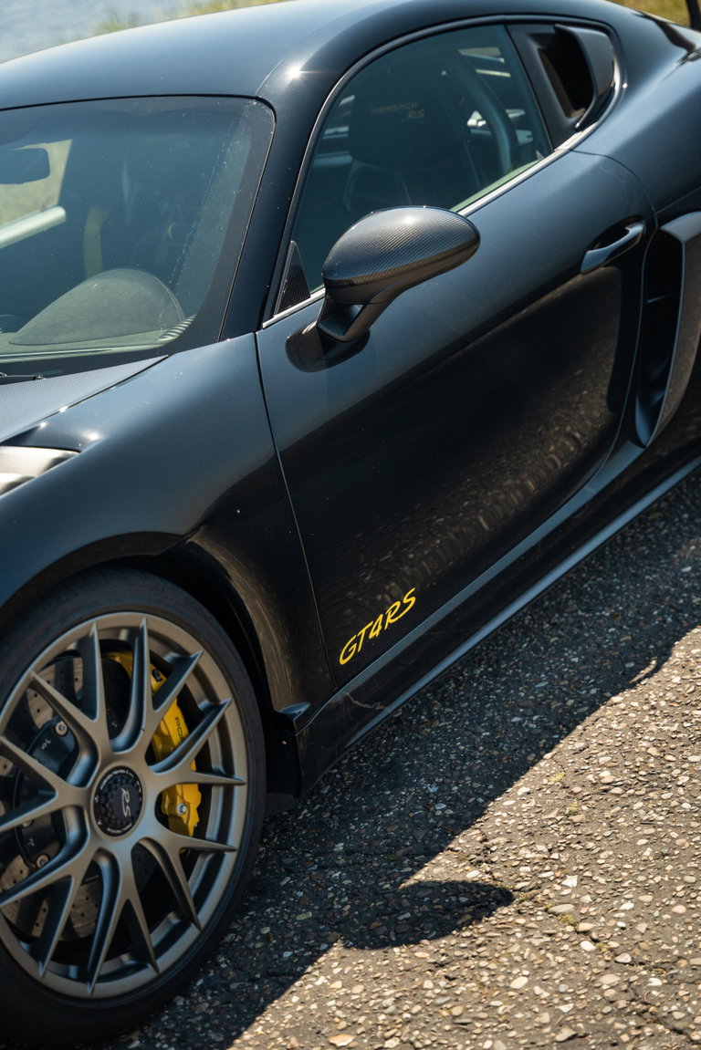Porsche 718 Cayman GT4 RS