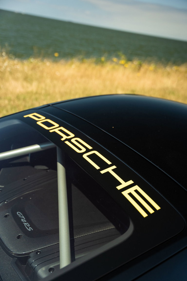 Porsche 718 Cayman GT4 RS