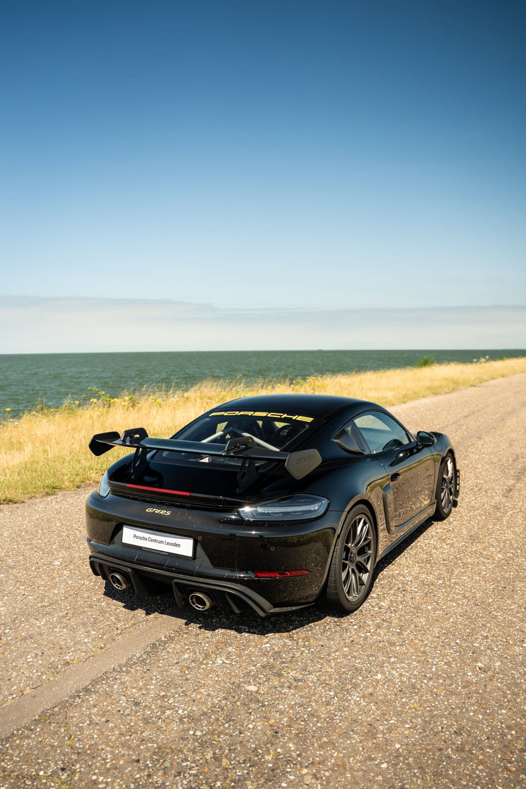 Porsche 718 Cayman GT4 RS