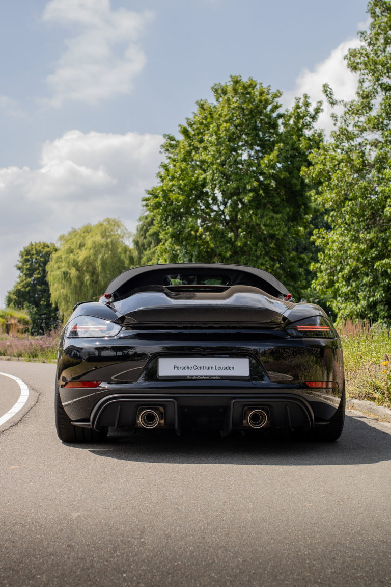 Porsche 718 Spyder RS