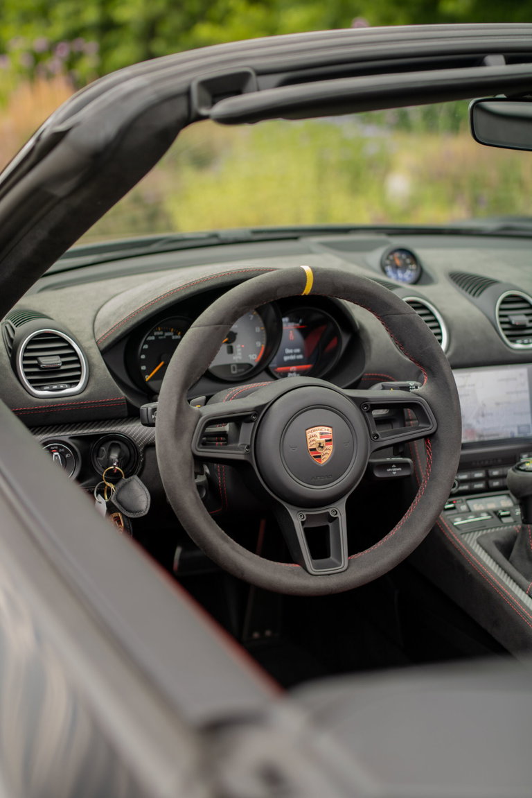 Porsche 718 Spyder RS