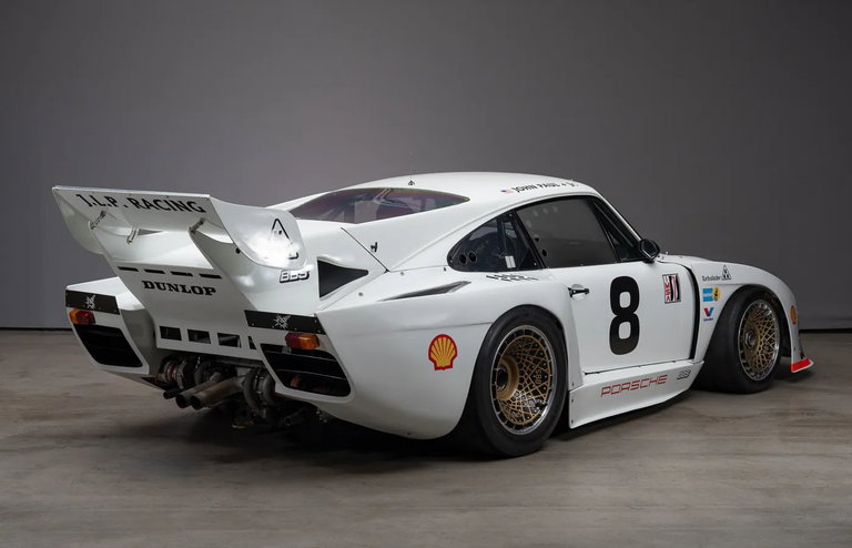 Porsche 935