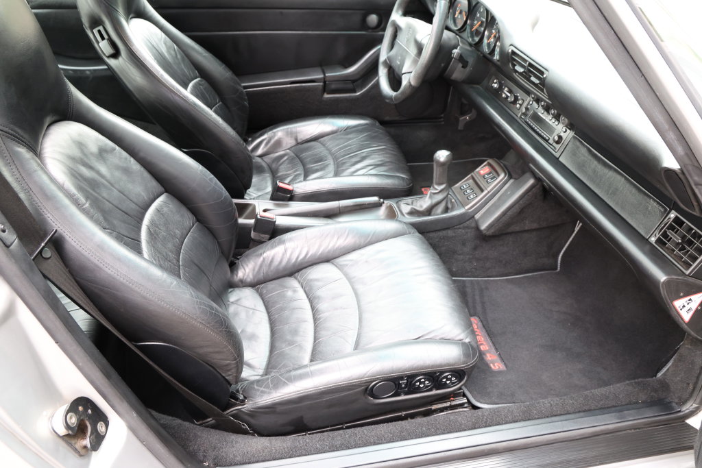 Porsche 993 Carrera 4S