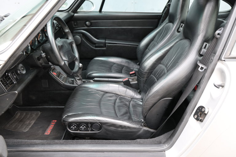 Porsche 993 Carrera 4S