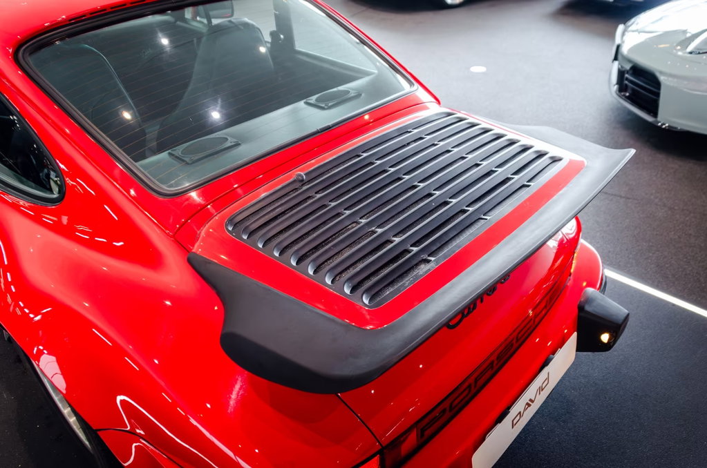 Porsche 911 Carrera 3.2 (US)