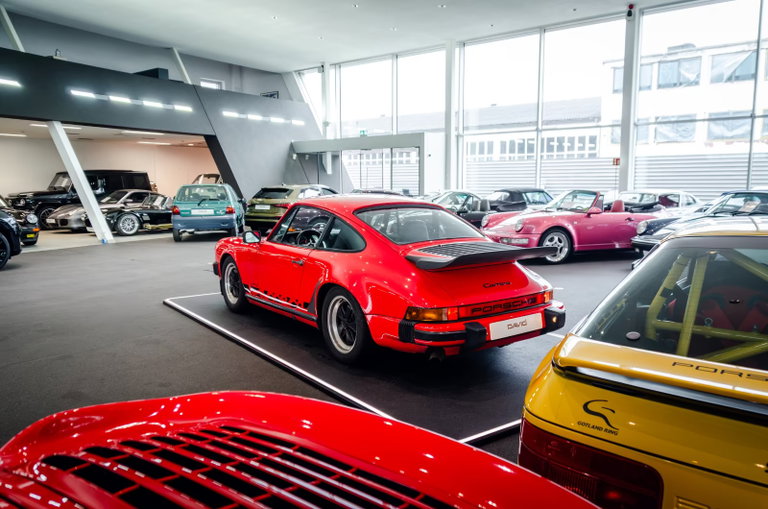 Porsche 911 Carrera 3.2 (US)