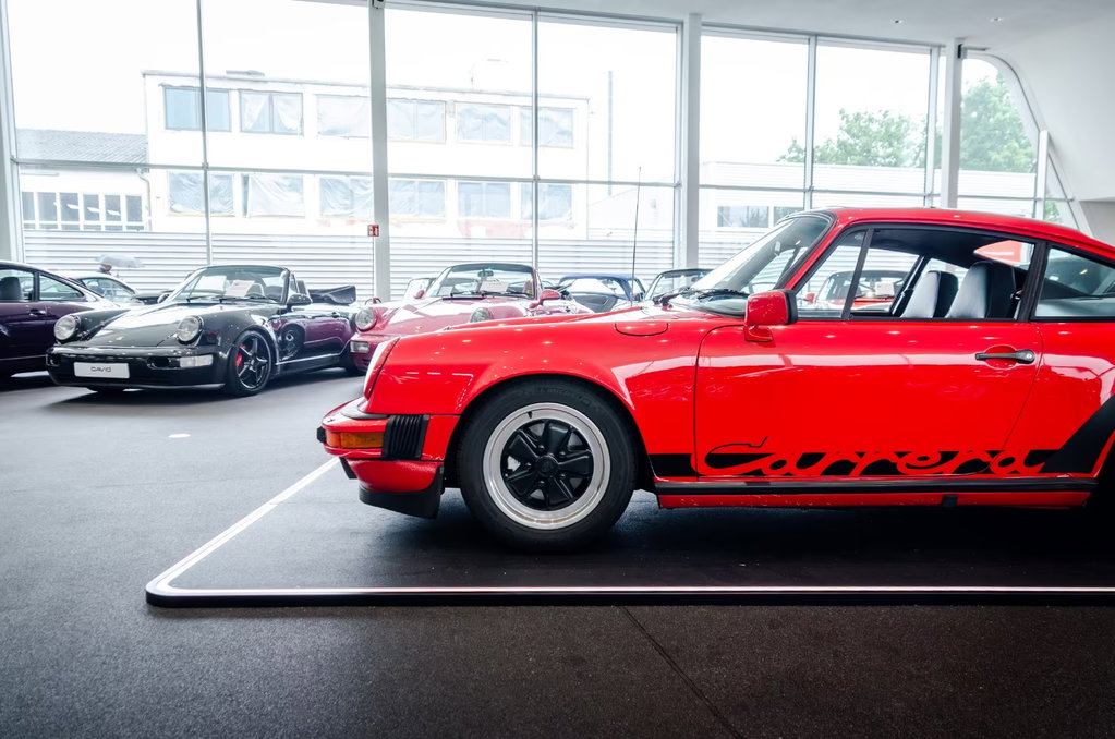 Porsche 911 Carrera 3.2 (US)