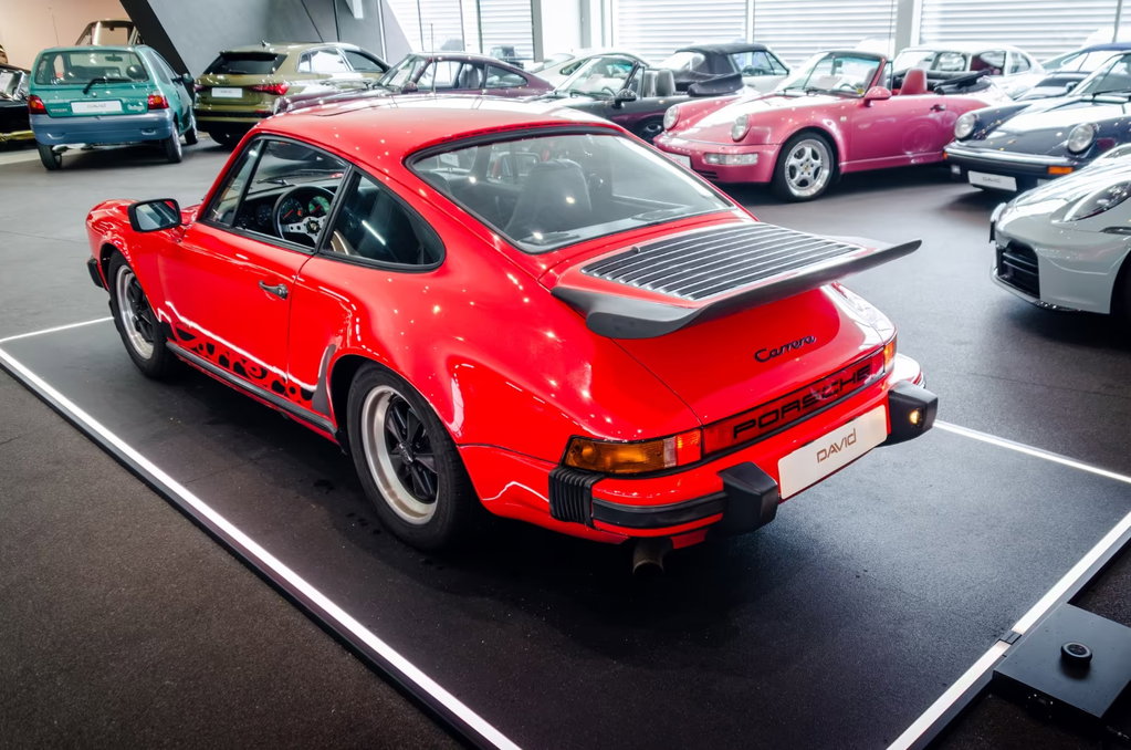 Porsche 911 Carrera 3.2 (US)