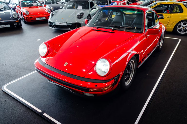 Porsche 911 Carrera 3.2 (US)