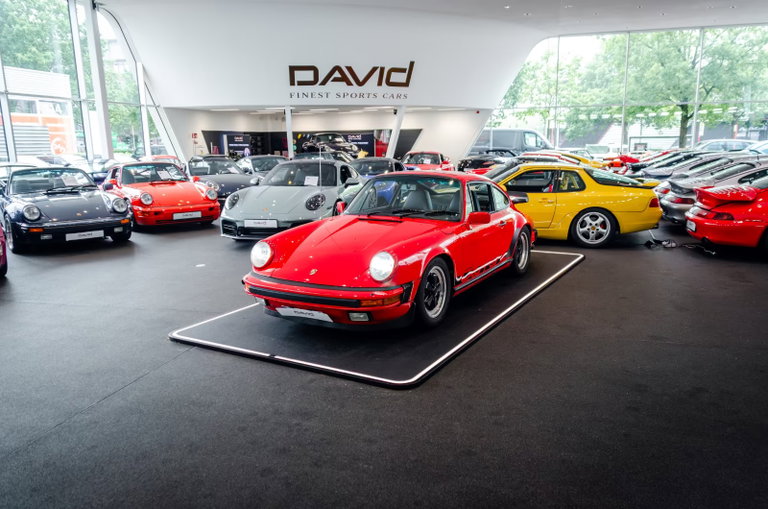 Porsche 911 Carrera 3.2 (US)