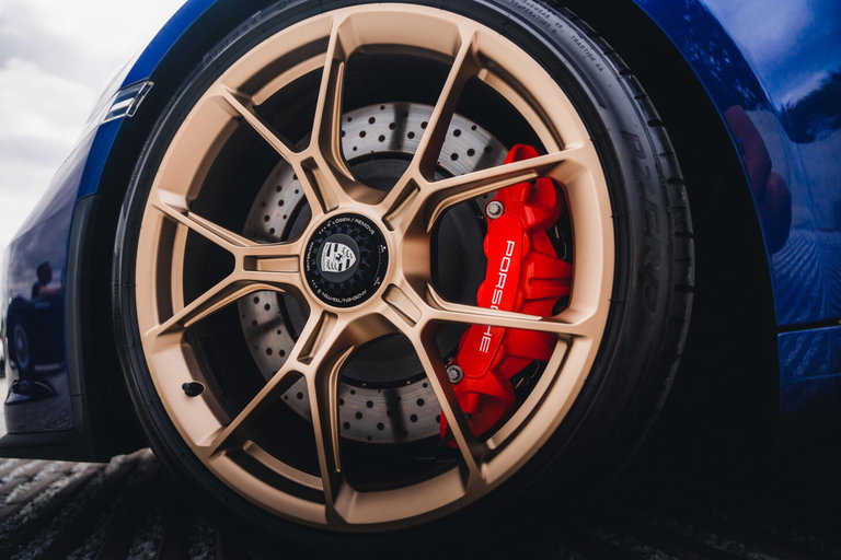 Porsche 992 GT3 Touring