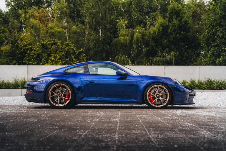 Porsche 992 GT3 Touring