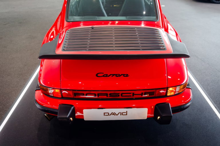 Porsche 911 Carrera 3.2 (US)