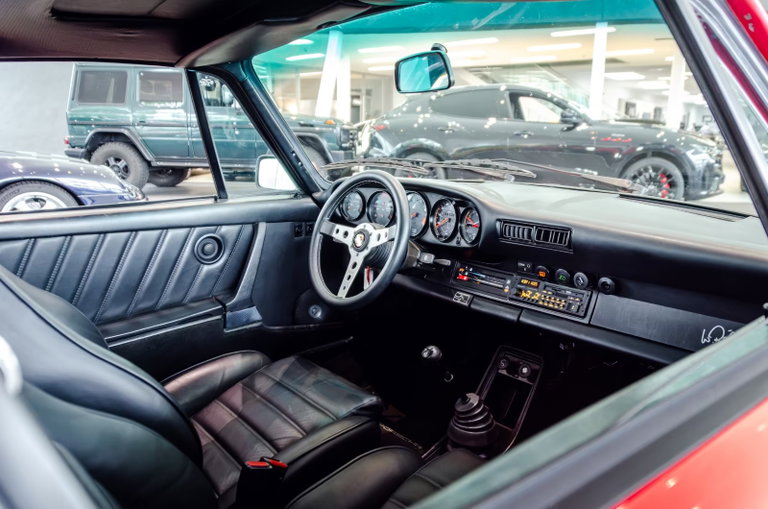 Porsche 911 Carrera 3.2 (US)