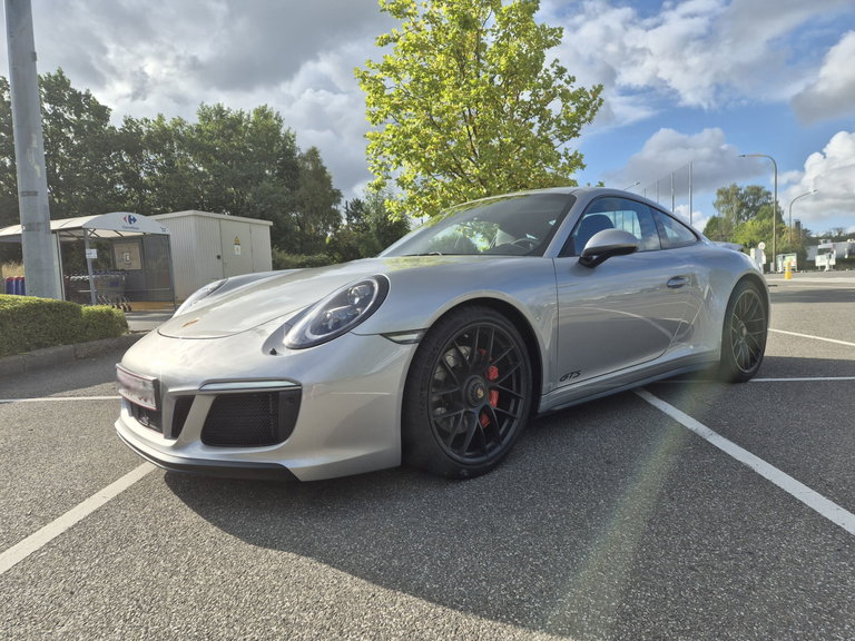 Porsche 991.2 Carrera GTS