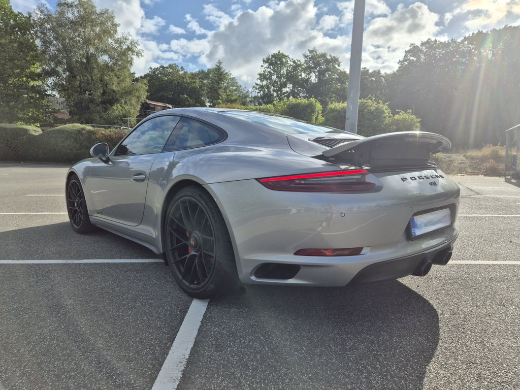 Porsche 991.2 Carrera GTS