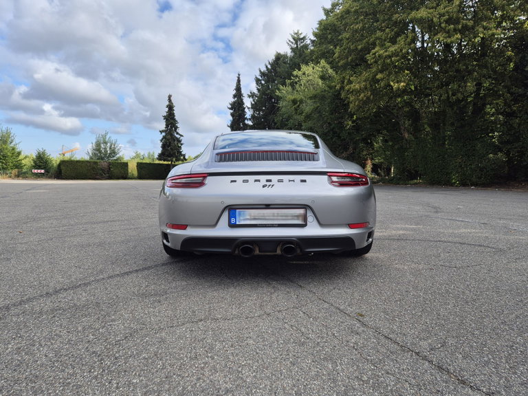Porsche 991.2 Carrera GTS
