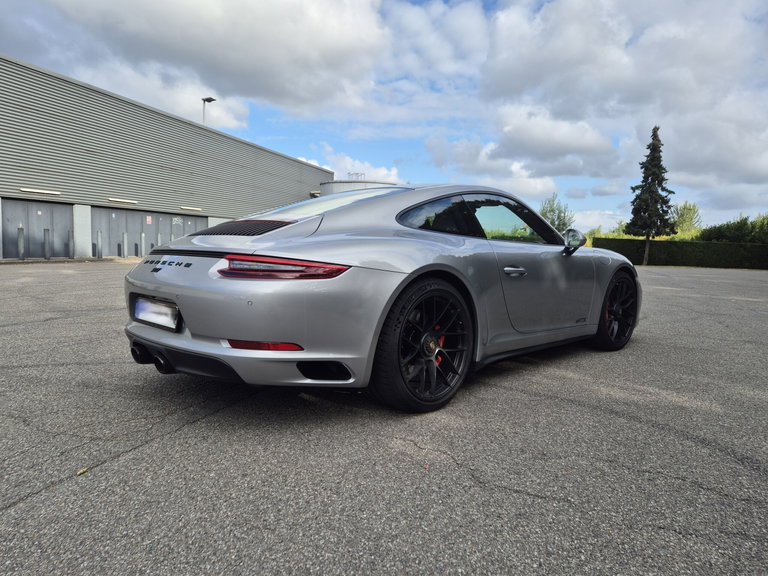 Porsche 991.2 Carrera GTS