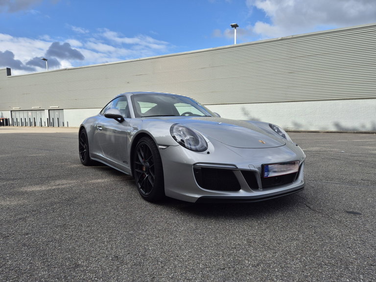 Porsche 991.2 Carrera GTS